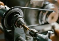 A villanymotor elektromos részegységeinek javítása például magas szintű műszaki ismereteket igényel.